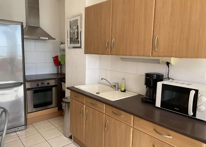 Hotel Balaruc-les-bains, 2 Pieces, 2 Personnes - Fr-1-553-119 Balaruc-les-Bains